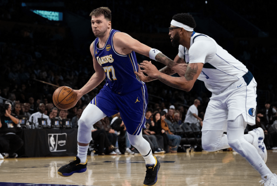 开云体育-太狠了！FPX争议不断穆雷在DWG比赛中出色防守，东契奇与30激战切尔西分钟的简单介绍