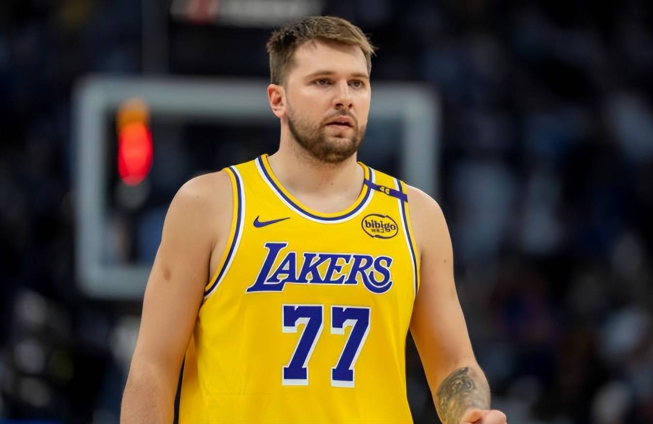 太狠了！FPX争议不断穆雷在DWG比赛中出色防守，东契奇与30激战切尔西分钟的简单介绍